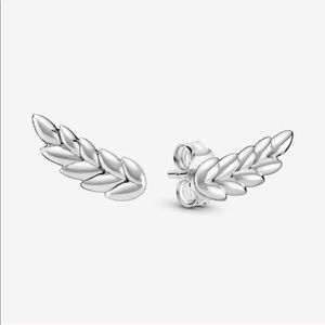 Pandora Jewelry - Pandora Grain Leaf Studs Pandora Jewelry - Pandora Grain Leaf Studs